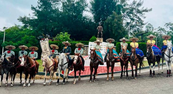 Charros y Escaramuzas, Cabalgata de Acercamiento