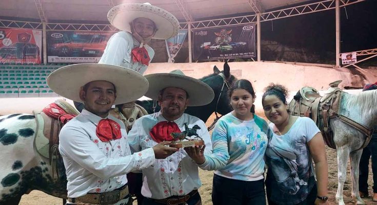 Coleadero Hijo de Tigre Pintito, Familia Penagos