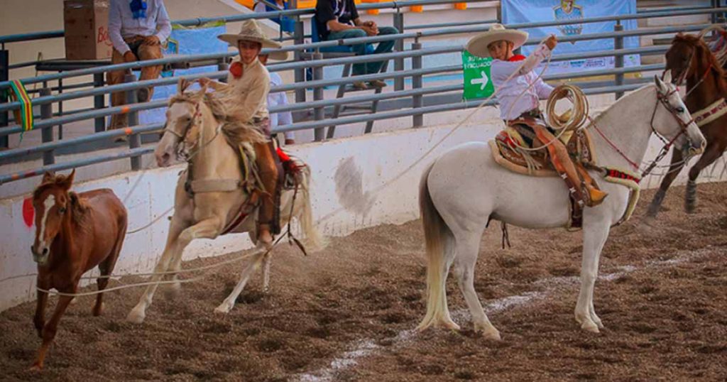 Dos manganas a caballo acertó Leonardo Mier Navarrete para la cuenta del estado de Guerrero