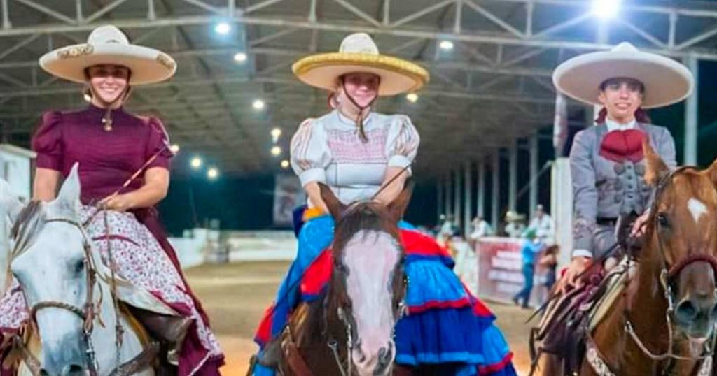 Araceli Bernal Collado, Punteadero Femenil Anahuacalli