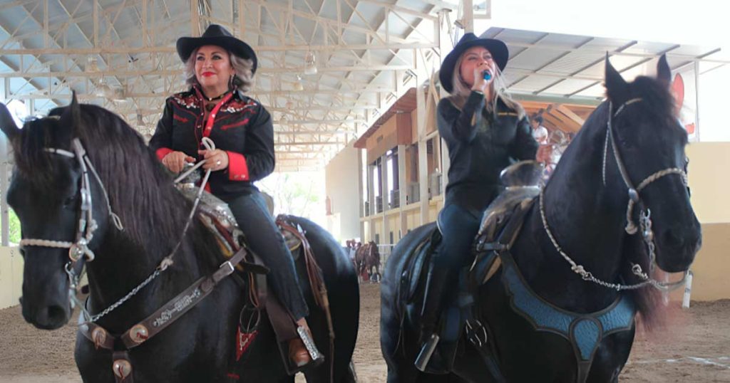 Malena Torres, Sofía Espinoza, Educadoras